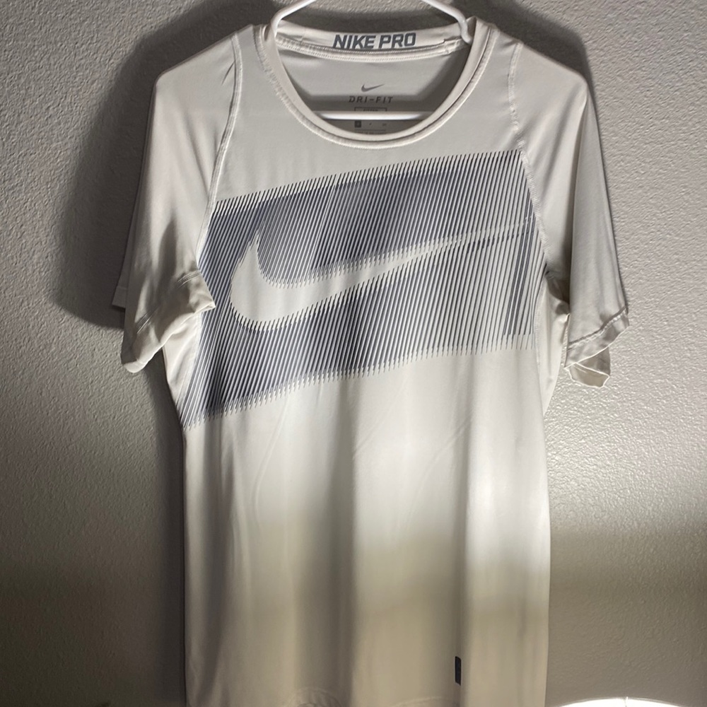 Nike pro